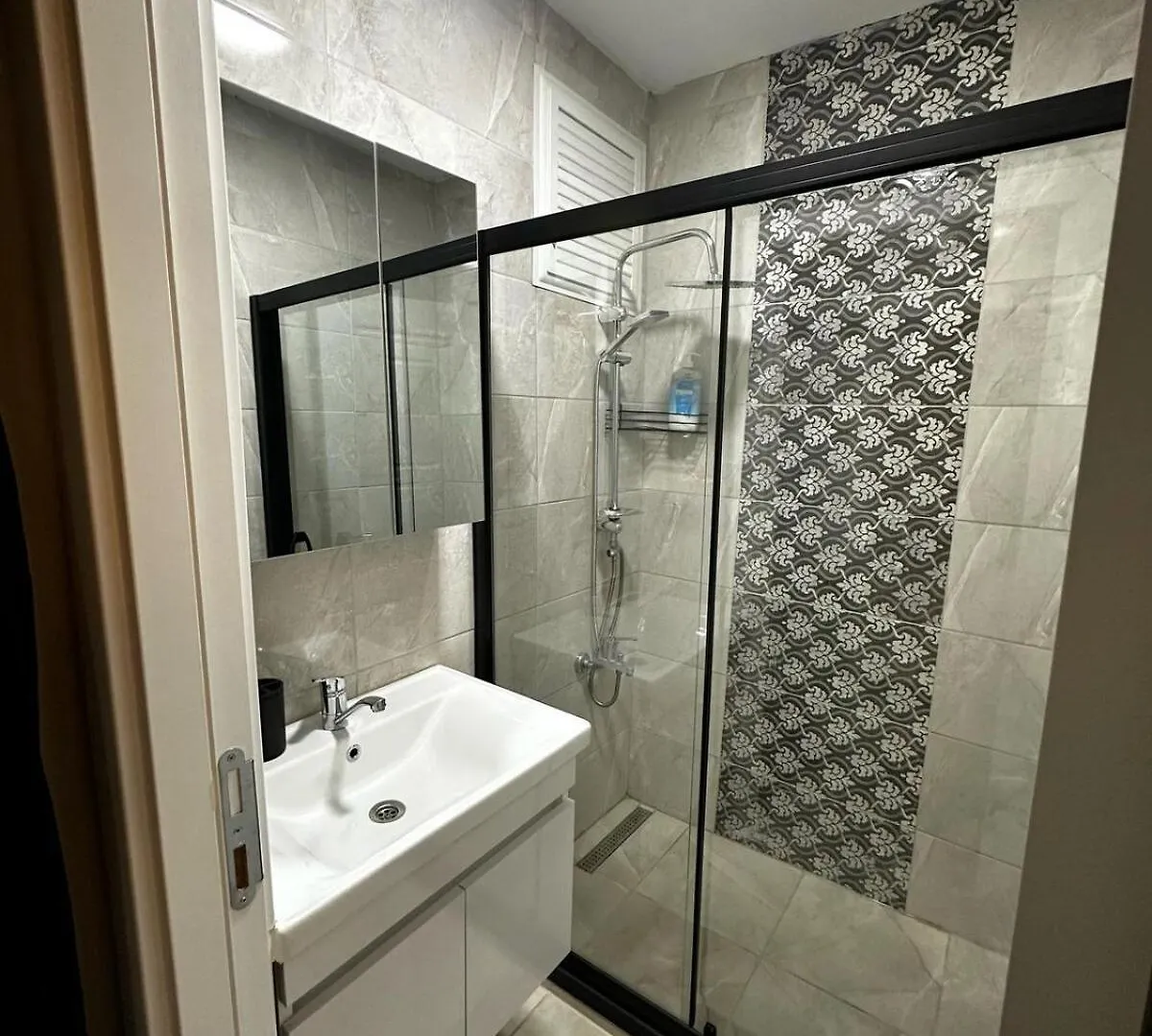 Luxurious And Modern Apartment In Besiktas 이스탄불